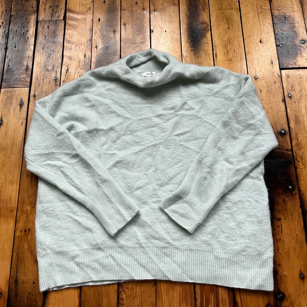 Vince Women’s XXL 100% Cashmere Turtle Roll Neck Seafoam Blue Warm Soft Fuzzy